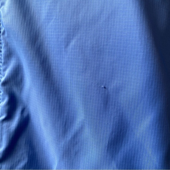 L.L. Bean | Nylon Winderbreaker Hooded Raincoat - Picture 3 of 6